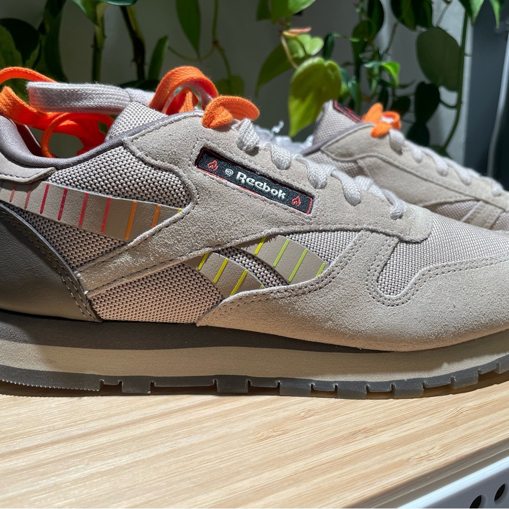 Reebok Classic Leather Hot Ones
